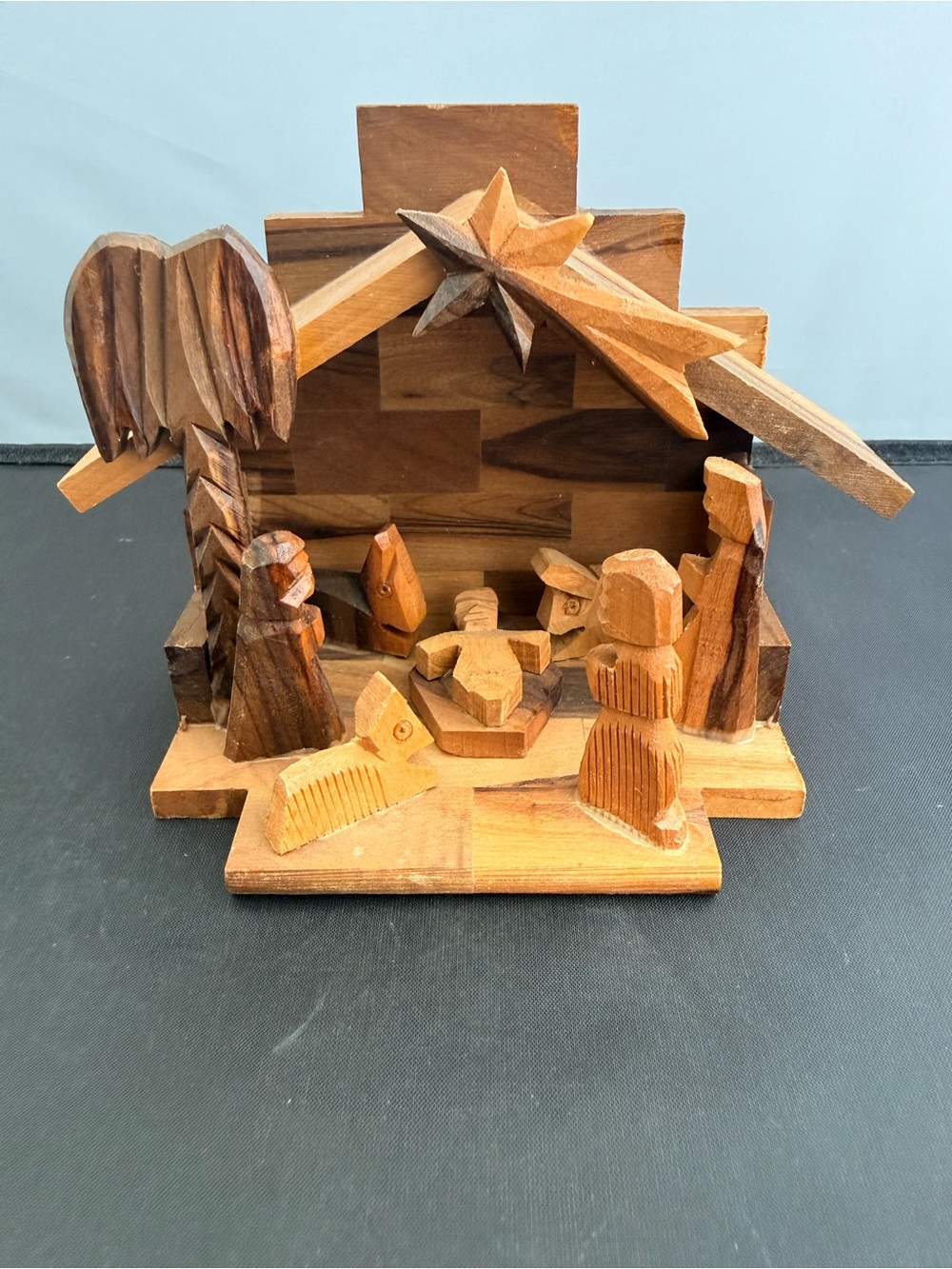 Olive Wood Manger Holy Family Holiday Christmas Decoration Nativity Scene Small